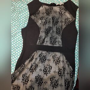 Black dress Lark & Ro floral lace design